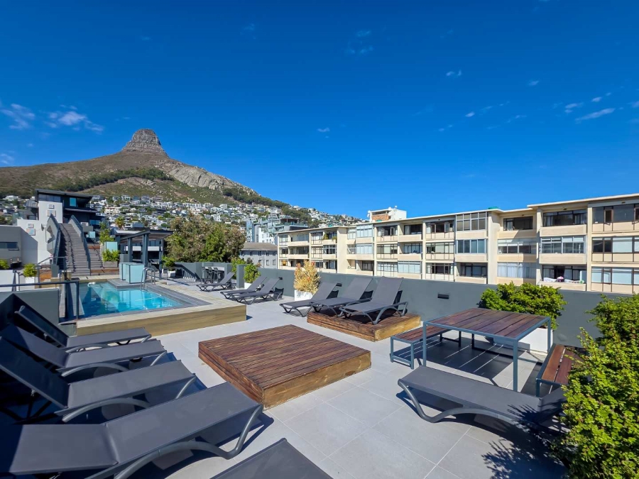 2 Bedroom Property for Sale in Sea Point Western Cape
